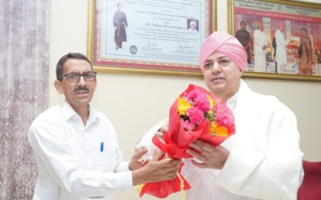 उत्तराखण्ड राज्य आंदोलनकारी सम्मान परिषद के उपाध्यक्ष ने श्री दरबार साहिब में टेका मत्था, श्रीमहंत देवेन्द्र दास जी महाराज से भेंट कर किया आशीर्वाद प्राप्त, SGRRU और श्री महंत इन्दिरेश अस्पताल राज्य आंदोलनकारियों को शिक्षा और उपचार में देंगे छूट