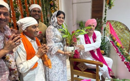 श्री दरबार साहिब में गुरु पूर्णिमा पर गुरु महिमा से निहाल हुई संगतें, श्री दरबार साहिब के सज्जादे गद्दीनशीन श्रीमहंत देवेन्द्र दास जी महाराज ने संगतों को दिए दर्शन