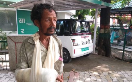 बिना वक्त गंवाये डीएम सविन बंसल ने राजू को सारथी वाहन से भेजा बर्न स्पेशलिस्ट helping hand हॉस्पिटल, Dr Kush से की बात