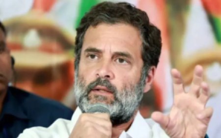 हरिद्वार में कांवड़ियों के स्वागत में शामिल हुए मुख्यमंत्री, ओमघाट पर पैर धोकर किया सम्मान