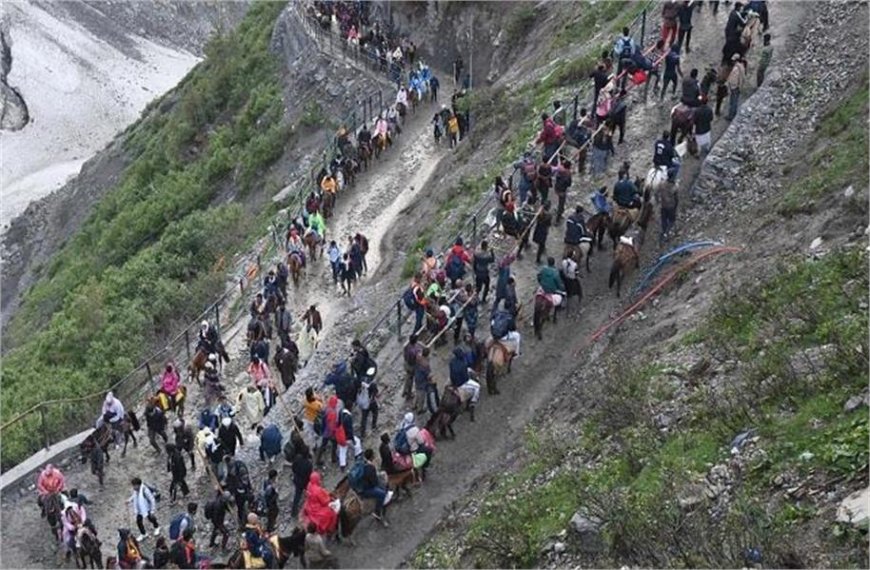 अमरनाथ यात्रा में बढ़ी श्रद्धालुओं की संख्या, जम्मू से 2,300 से अधिक तीर्थयात्रियों का जत्था रवाना