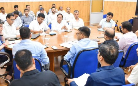 मानसून सत्र की समय रहते व्यवस्था चाक चौबंद करे – डीएम संदीप तिवारी