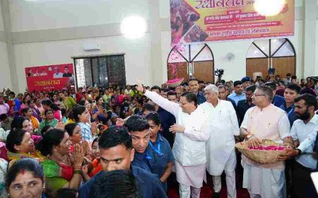 रक्षाबंधन समारोह 2025 में सम्मिलित हुए सीएम धामी, मुख्यमंत्री के रूप में नहीं, बल्कि एक भाई के रूप में मातृशक्ति की सेवा में सीएम धामी