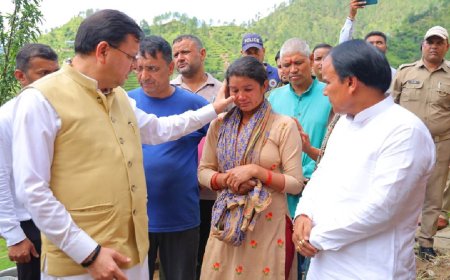 पौड़ी: आपदाग्रस्त बांकुड़ा और सैंजी गांवों में पहुंचकर सीएम धामी ने पोंछे पीड़ितों के आंसू, हरसंभ मदद का भरोसा दिया