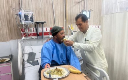 उत्तरकाशी आपदा घायलों से मिले पूर्व मंत्री डॉ. प्रेमचंद अग्रवाल, बेहतर इलाज के दिए निर्देश