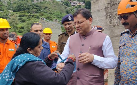 महिला ने दुपट्टा चीरकर CM धामी को बांधी राखी, आपदा के बीच मानवीय संवेदनाओं का मार्मिक दृश्य