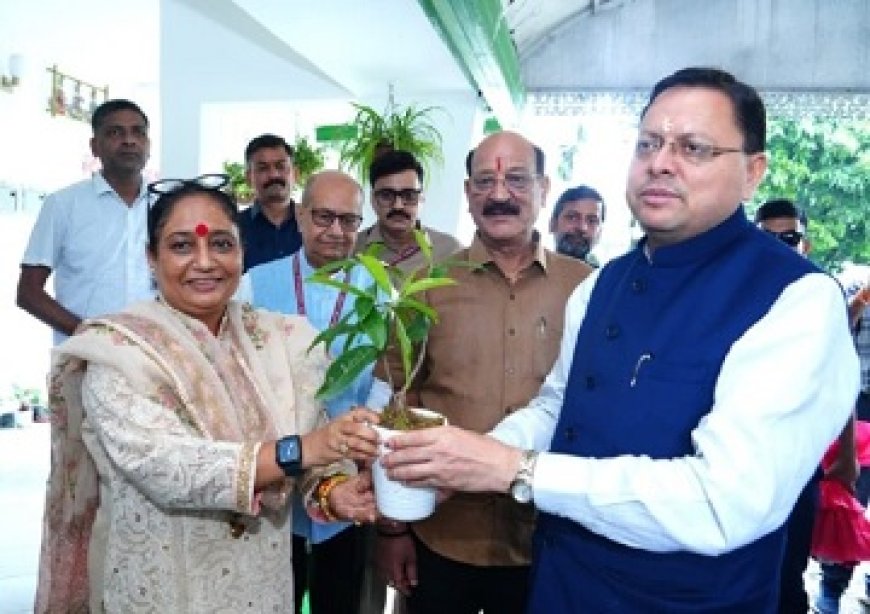 मुख्यमंत्री धामी ने विधानसभा अध्यक्ष से शिष्टाचार भेंट की विधानसभा सत्र की तैयारियों को लेकर चर्चा की