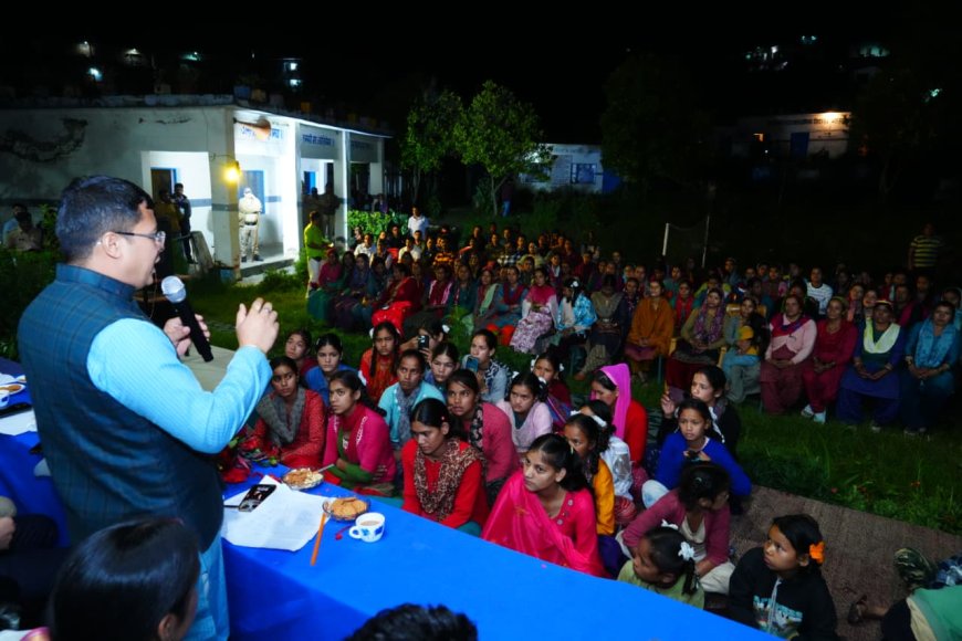 “सरकार आपके द्वार” कार्यक्रम के अंतर्गत मालसी ग्राम सभा में रात्रि चौपाल का आयोजन