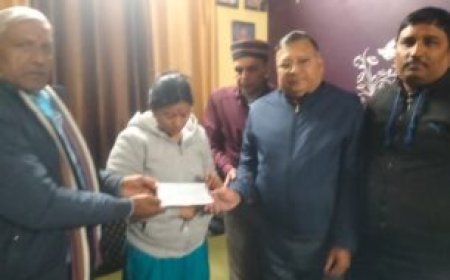 क्लेक्ट्रेट में सोमवार को लगा जनता दरबार, सुनी 125 लोगों की समस्याएं