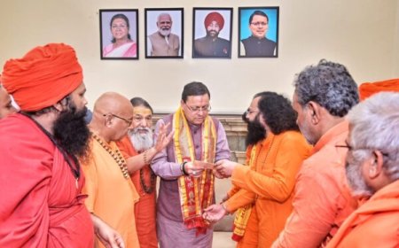 अखाड़ा परिषद ने आपदा राहत में निभाई अग्रणी भूमिका, मुख्यमंत्री पुष्कर सिंह धामी ने किया संत समाज के योगदान का अभिनंदन