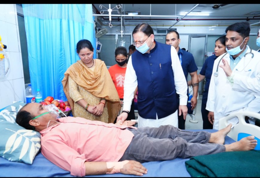 मुख्यमंत्री श्री पुष्कर सिंह धामी ने दून अस्पताल में भर्ती वरिष्ठ पत्रकार श्री मोहन भुलानी का हालचाल जाना