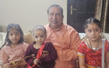 राज्यसभा सांसद डा नरेश बंसल ने अष्टमी पर किया विधि विधान से पूजन : कन्याओं के पैर पखारे