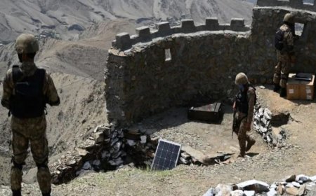 सीमा पर फिर हिंसक झड़प, पाकिस्तानी हमले में 12 अफगान नागरिकों की मौत; 100 घायल