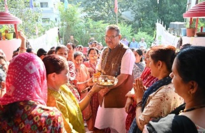 भाईदूज के पर्व पर बहनों के बीच पहुंचे कैबिनेट मंत्री गणेश जोशी