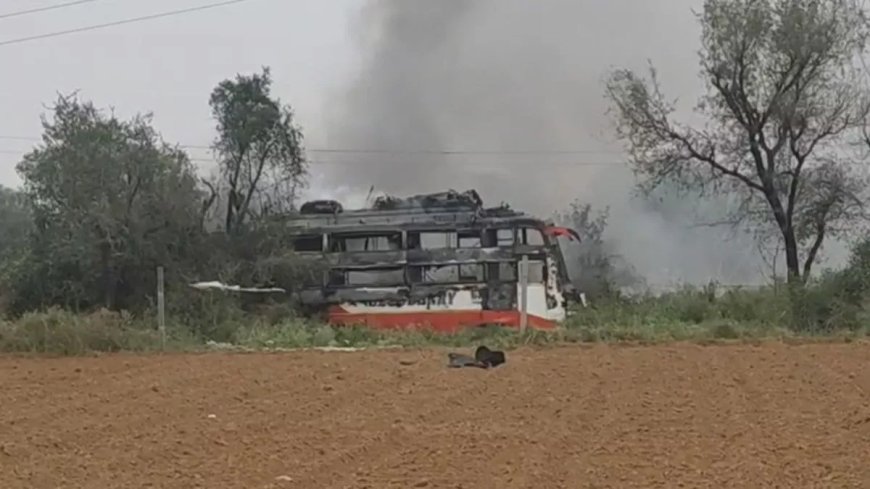 जयपुर के टोडी गांव में मजदूरों से भरी बस में दौड़ा 11 हजार वोल्ट का करंट, आग लगने से 2 की मौत; कई लोग झुलसे
