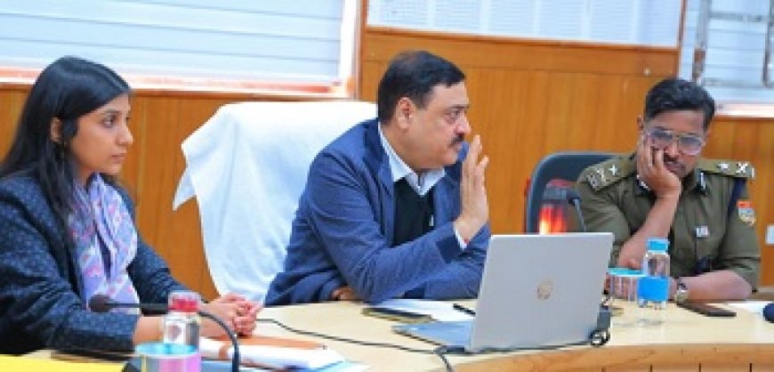 राज्य स्थापना दिवस की तैयारियों की समीक्षा के साथ मंडल आयुक्त ने दिए प्रचार प्रसार के निर्देश