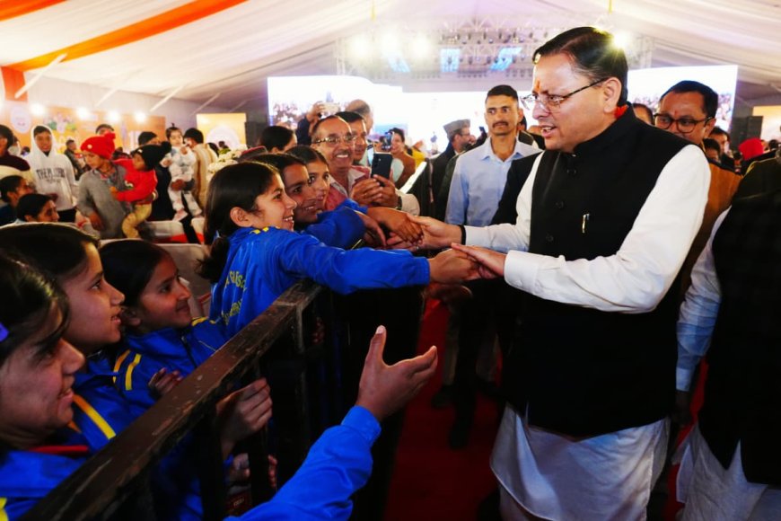 आदि गौरव महोत्सव में पहुंचे मुख्यमंत्री धामी, भगवान बिरसा मुंडा को दी श्रद्धांजलि