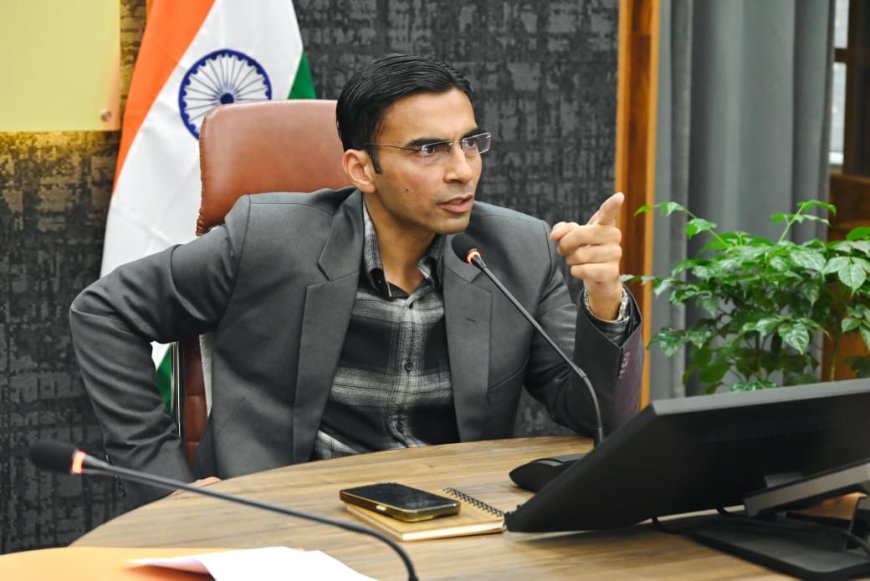 देवभूमि सीएससी सेंटर पर जिला प्रशासन ने जड़ा ताला; निरीक्षण के दौरान पाई गई अनियमियता