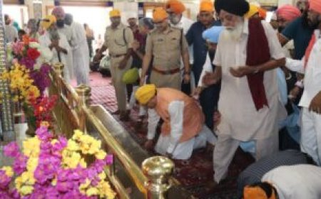 सीएम धामी ने केंद्रीय रक्षामंत्री संग यूनिटी मार्च में किया प्रतिभाग