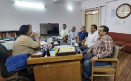 मुख्यमंत्री श्री पुष्कर सिंह धामी ने शुक्रवार को गुरूद्वारा, श्री गुरू सिंह सभा, आढ़त बाजार, देहरादून में वीर बाल दिवस के अवसर पर आयोजित कार्यक्रम में प्रतिभाग किया