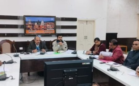 सीडीओ डॉ. ललित नारायण मिश्रा की अध्यक्षता में जिला गंगा संरक्षण समिति की बैठक आयोजित, गंगा में गंदा पानी व कूड़ा डालने पर सख्त कार्रवाई के दिए निर्देश