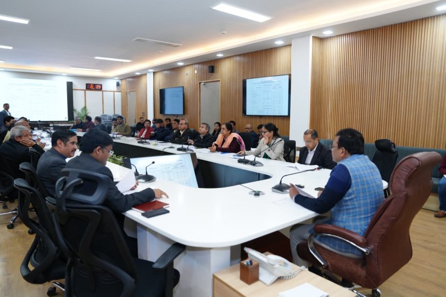 विकास कार्यों पर सरकार का फोकस: मुख्य सचिव की अध्यक्षता में व्यय वित्त समिति ने कई अहम परियोजनाओं को दी मंजूरी