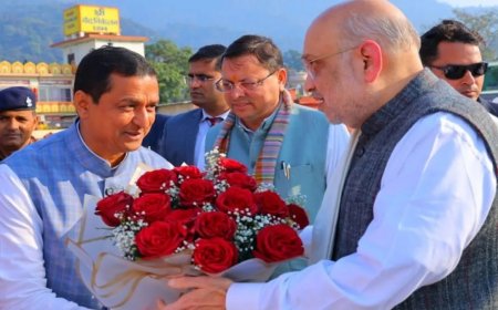 सनातन की रक्षा शोरगुल से नहीं, शास्त्र से होती है: गीता प्रेस के मंच से बोले अमित शाह