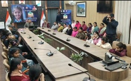 देहरादून के जिलाधिकारी सविन बंसल ने ‘प्रोजेक्ट नंदा-सुनंदा’ के तहत आर्थिक रूप से कमजोर और अनाथ बालिकाओं को शिक्षा के लिए वित्तीय सहायता प्रदान की है