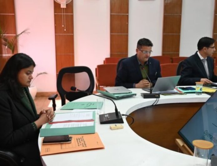 सीडीओ वरूणा अग्रवाल की अध्यक्षता में एच.पी.वी. वैक्सीन प्रतिरक्षण अभियान के सफल संचालन के लिए जिला टास्क फोर्स समिति की बैठक आयोजित, दिए निर्देश