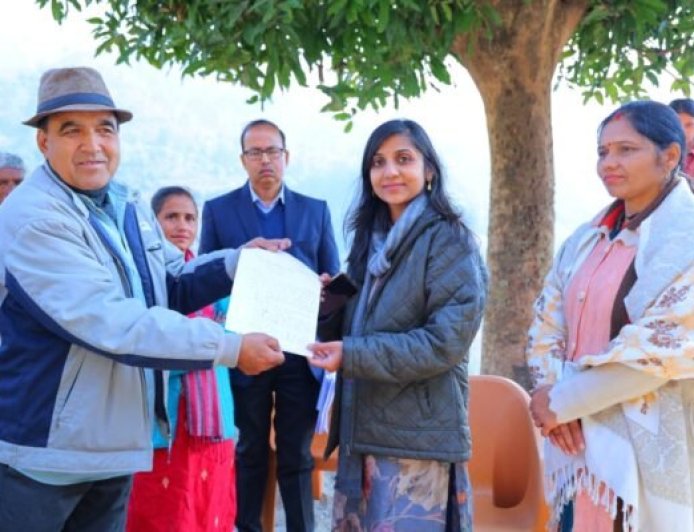 डीएम स्वाति एस. भदौरिया ने मत्स्य पालन तथा बायो फ्लॉक सहित विभिन्न विकास कार्यों का किया निरीक्षण, नैनीडांडा बनेगा पर्यटन और स्वरोजगार का नया हब