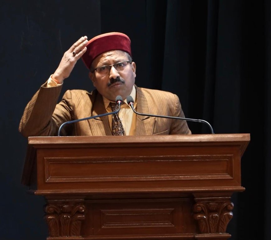 डा अशोक मिश्रा ‘क्षितिज’ : ‘देवभूमि उत्तराखंड मेरी जान है -मेरी वीर भूमि स्वर्ग से महान’ जैसे भावपूर्ण गीत के रचयिता के गीतों से राज्यपाल सहित सभी हुए मंत्रमुग्ध