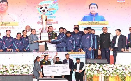 सीएम धामी ने देहरादून को सौंपी मुख्यमंत्री चैम्पियनशिप ट्रॉफी