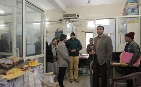 डीएम ने पकड़ा कूटरचित दस्तावेज से भूमि क्रय-विक्रय मामला; बिल्डर्स क्रेता-विक्रेता पर संगीन धाराओं में मुकदमा दर्ज