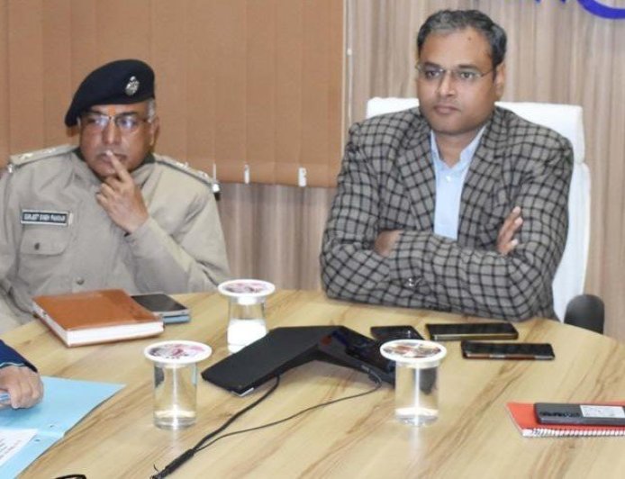 परिवार रजिस्टरों की जांच में लापरवाही बर्दाश्त नहीं