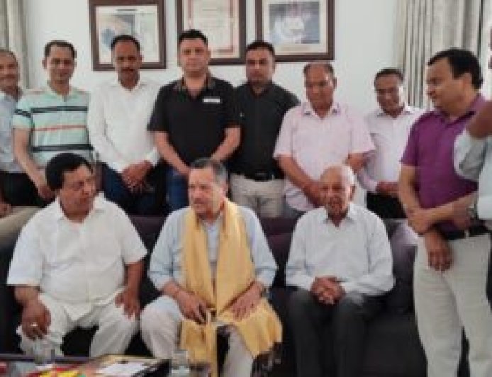 कार्यक्रम में भावुक हो गईं CM धामी की पत्नी, बोलीं- जब से मुख्यमंत्री बने तब से एक दिन की भी छुट्टी नहीं ली…