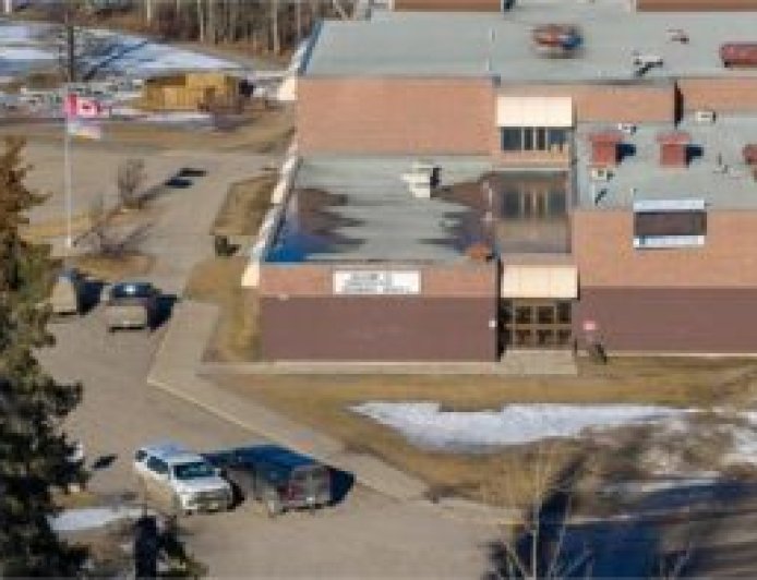 कनाडा स्कूल शूटिंग का खुलासा: 18 साल की युवती निकली हमलावर, वारदात के बाद खुद को भी मारी गोली