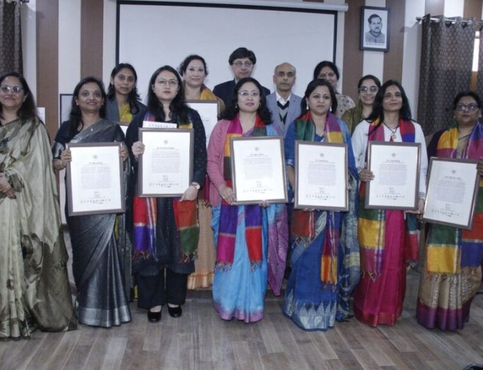 SDSU के पंडित ललित मोहन शर्मा परिसर में पंचम विज्ञान संचारक सम्मान–2026 का भव्य आयोजन, महिला वैज्ञानिकों के योगदान को मिला राज्य-राष्ट्रीय-अंतरराष्ट्रीय सम्मान