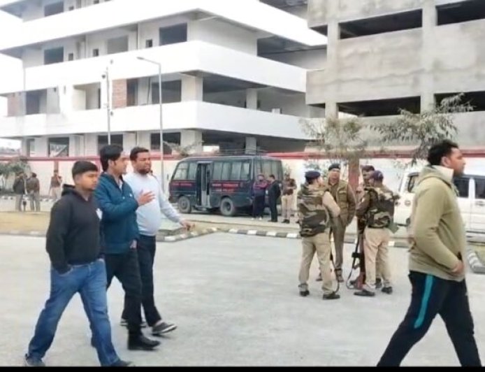 जिला न्यायालय देहरादून को एक बार फिर से बम से उड़ाने की धमकी भरा मेल प्राप्त हुआ है