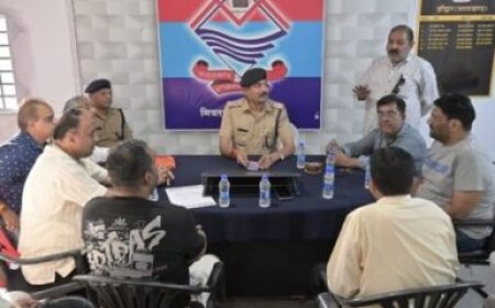 रुड़की में सड़क सुरक्षा को लेकर व्यापारियों ने खोला मोर्चा : ज्ञापन देकर भारी वाहनों, ई-रिक्शा और अतिक्रमण पर सख्ती की मांग