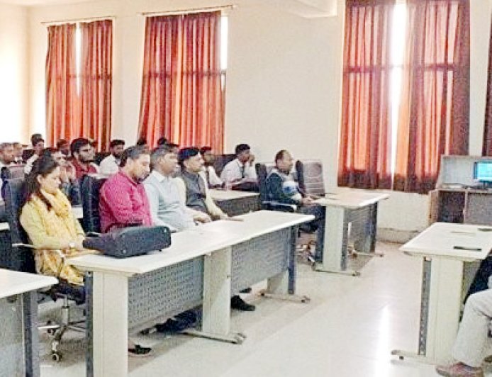 अनुसंधान एवं नवाचार के माध्यम से वैश्विक नेतृत्व करें युवा : बीआर सिंह