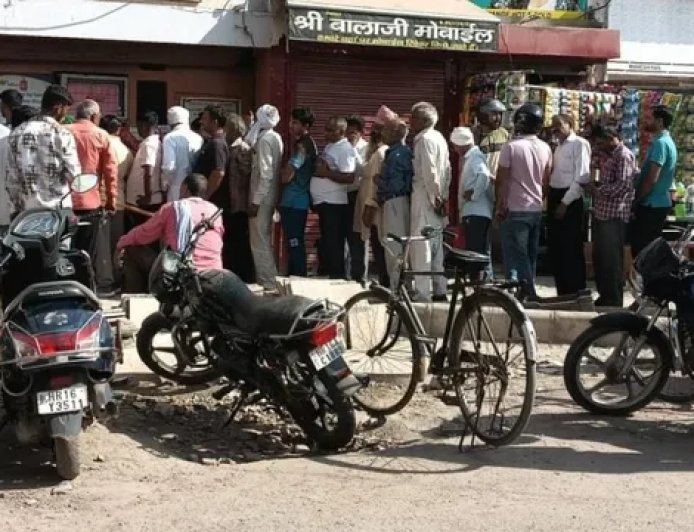 हरियाणा के भिवानी में अचानक बढ़ी रसोई गैस की मांग, सप्लाई कम होने से उपभोक्ता परेशान