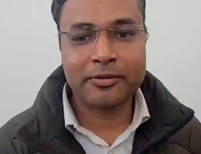 चारधाम यात्रा को लेकर एक्शन मोड में डीएम गौरव कुमार, सड़क सुरक्षा से लेकर गैस संकट तक व्यवस्थाओं पर फोकस