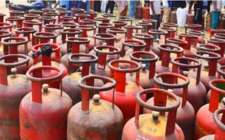 गैस की किल्लत: इंडेन गैस एजेंसी के लिए नई व्यवस्था, अब सिलिंडर के साथ ही पर्ची लेकर आएगी गाड़ी