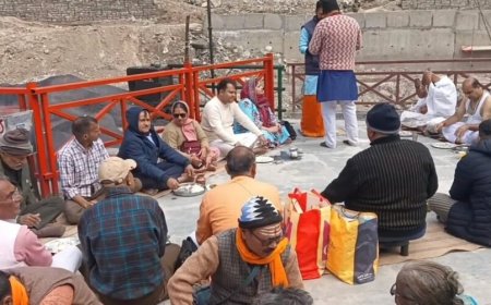 ब्रह्म कपाल में शुरू हुआ पिंडदान