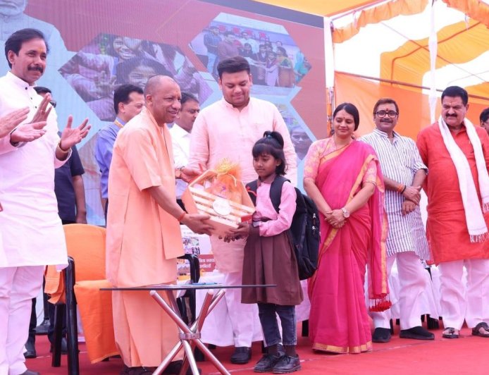 हर द्वार दस्तक, हर बच्चा स्कूल : काशी से शिक्षा क्रांति का शंखनाद