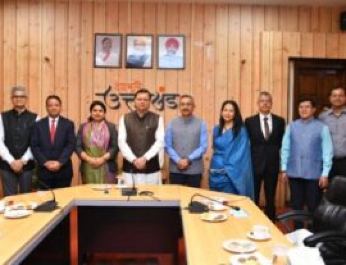 उत्तराखंड विधानसभा का विशेष सत्र: सीएम धामी ने राहुल और अखिलेश को बताया कौरव, सदन में विपक्ष का हंगामा