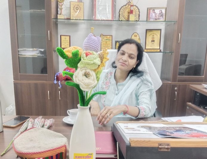 लघु समाचारपत्र एसोसिएशन का स्वागत, अभिनन्दन,शुभकामना अभियान जारी : पदोन्नति के उपलक्ष्य में “उपनिदेशक श्रीमती अर्चना” का किया स्वागत व अभिनंदन