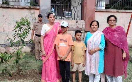 ग्रीन कुंभ की ओर बढ़ता हरिद्वार, मेलाधिकारी सोनिका ने किया रुद्राक्ष का पौधारोपण