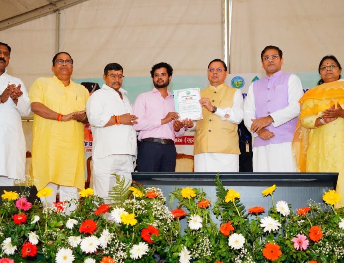 सीएम धामी ने पशुपालकों, दुग्ध उत्पादकों एवं मत्स्य पालकों के साथ किया संवाद