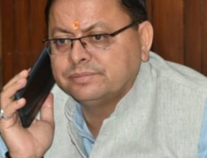 पानी की टंकी पर चढ़ी नर्स 31 घंटे बाद भी नहीं उतरीं, अंतर्राष्ट्रीय नर्स दिवस पर बेरोजगार नर्सिंग का धरना जारी